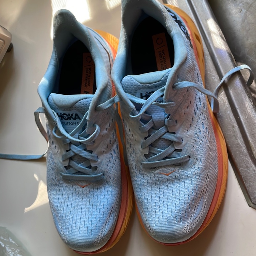 Hoka Clifton 8